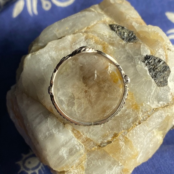 Mexico Silver 925 Stamped Decorative Ring - Picture 6 of 6